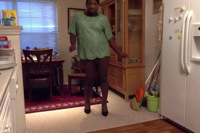 neomi dick and heels part2 unedited