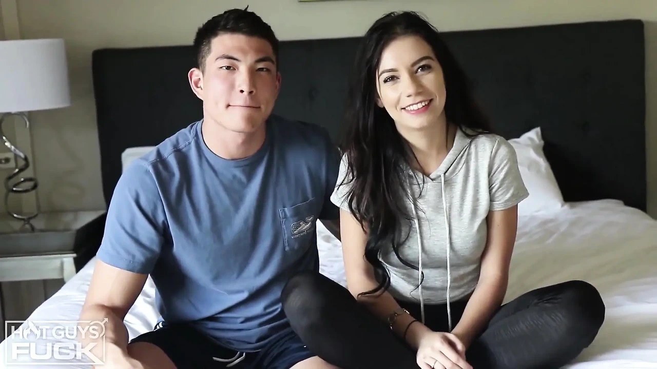 Trai trẻ châu Á Sean đụ Rachel Baddie