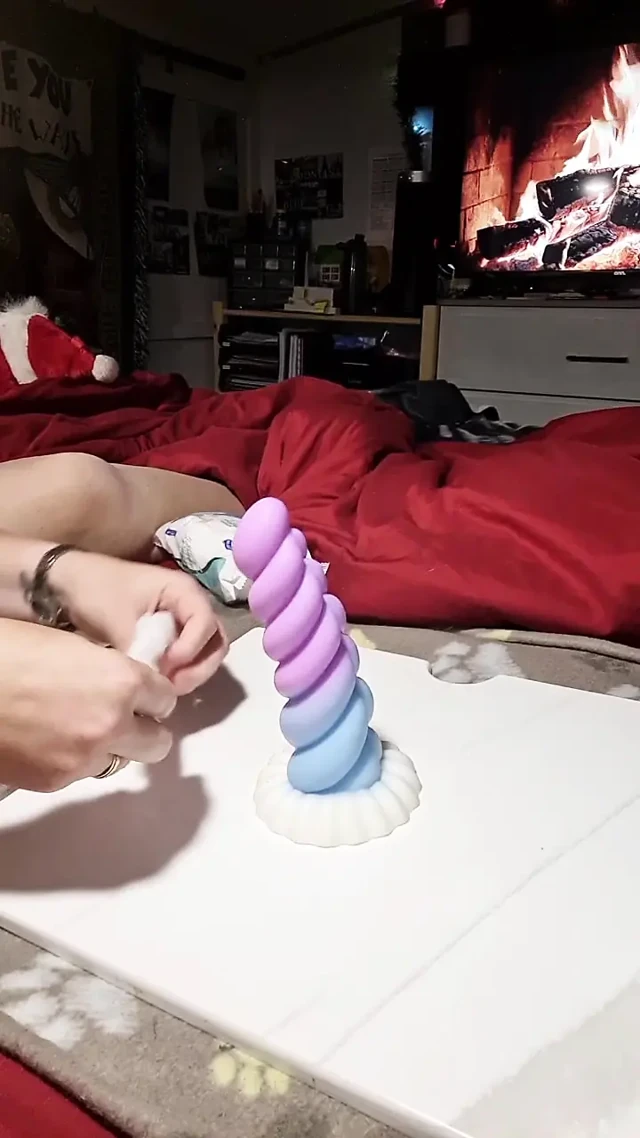PAWG MILF Rides a Fat Dildo to Stretch Out That Pussy