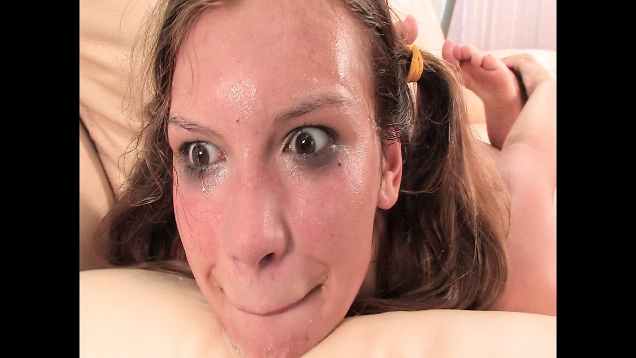 Deep ass fuck! Teen loves it rough!