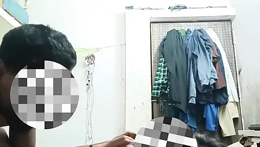 Gadis Perguruan Tinggi Diminyaki Dan Pantatnya