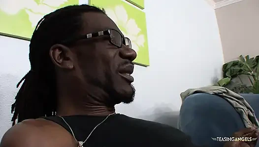 Ebony beauty sucks on a BBC before she is fucked