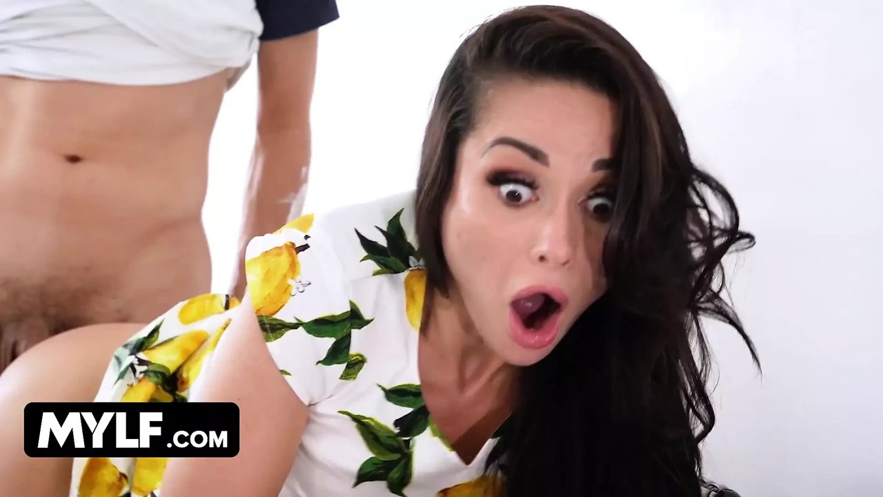 Compilação de bombas e saltos – Victoria June, Crystal Rush, Melissa Lynn, Rachele Richey – MYLF