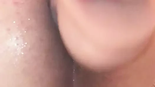 Yakın çekim yapay penis oynuyor crossdresser