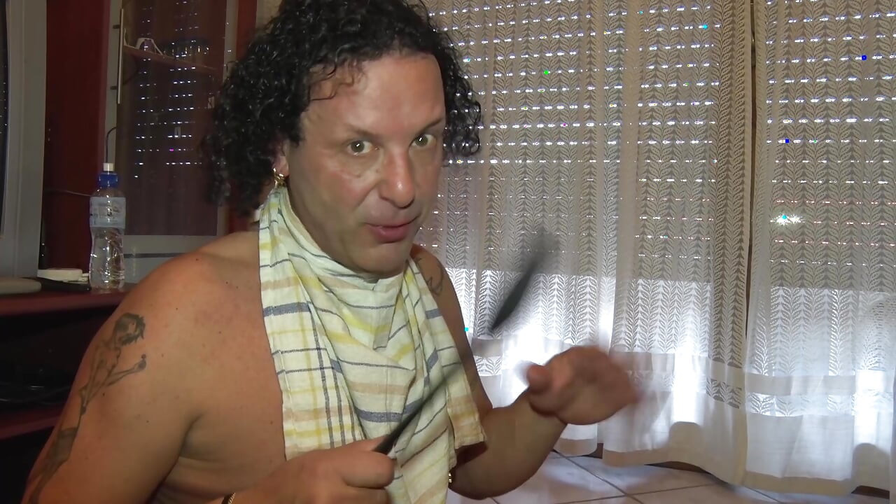 Dari Rotisserie... Kontol di ludah dan rotisserie dari lubang pantat