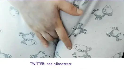 CAMELTOE- MASTURBATE WITH PAJAMA- RUBBING PUSSY WITH PAJAMA