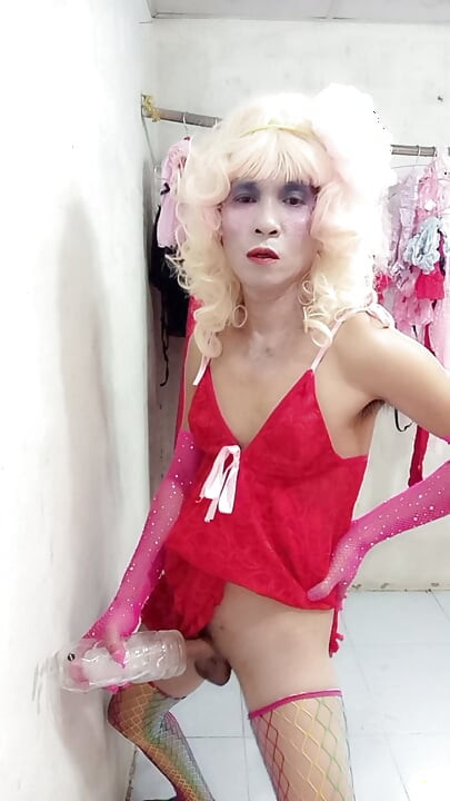 Oanh Le transgender v sexy oblečení porn selfie