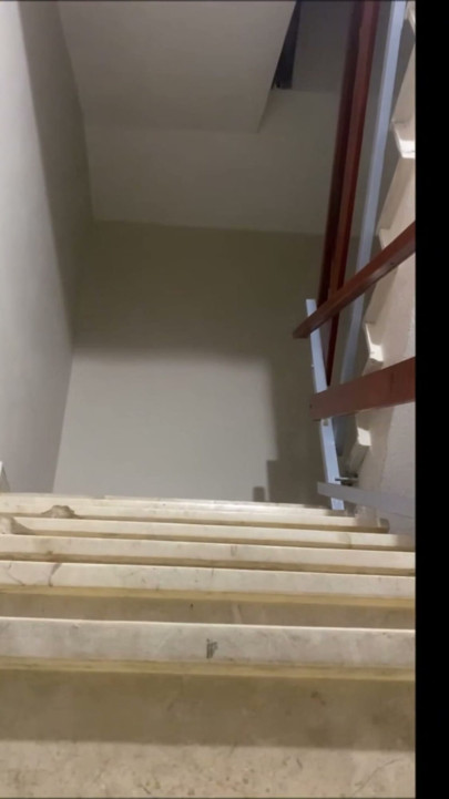 Am văzut pizda colegei mele de birou măritate la birou | Clip 1