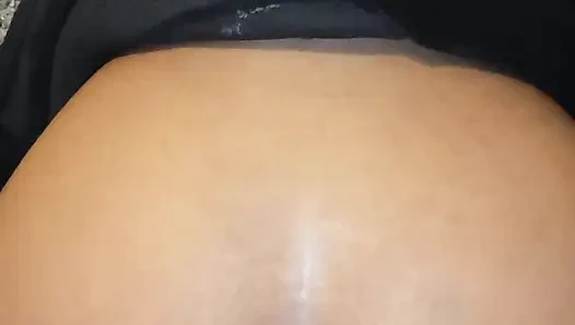 Ich sagte ihm, dass ich mich nicht rasiert habe teil 1. (Doggystyle)