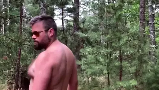 doğada çıplak