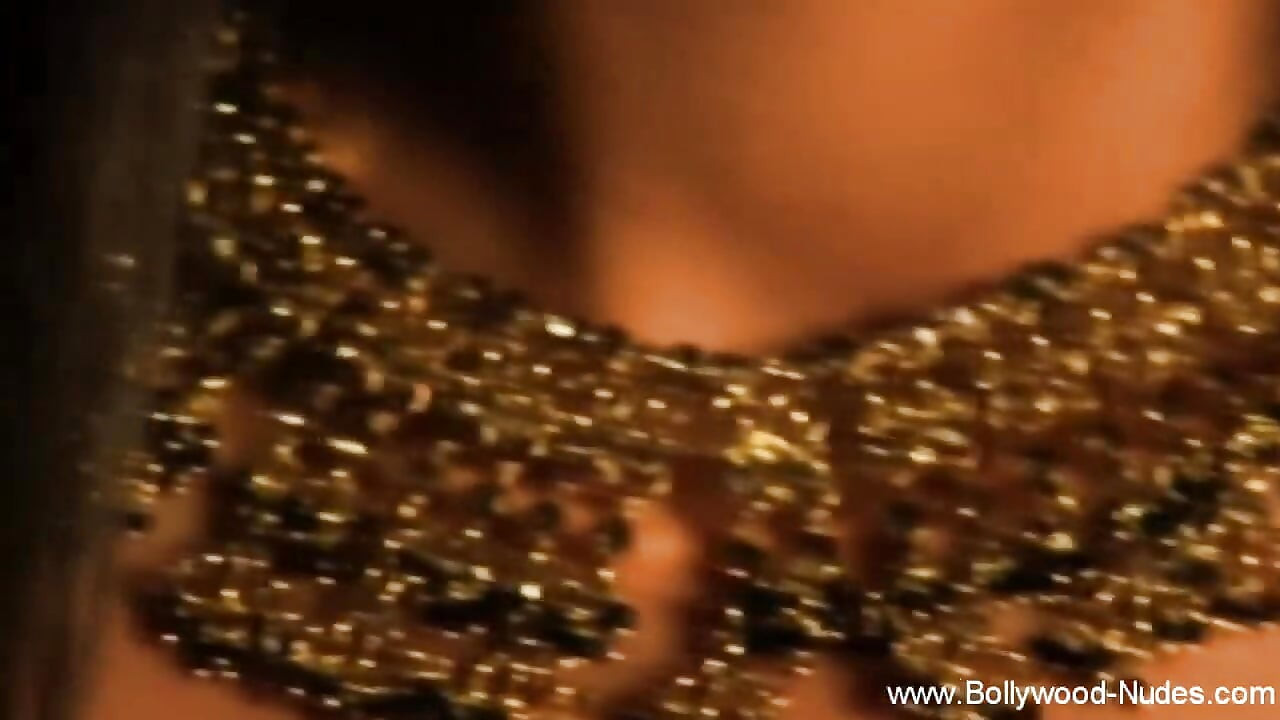 Brunette's Sensual Belly Show