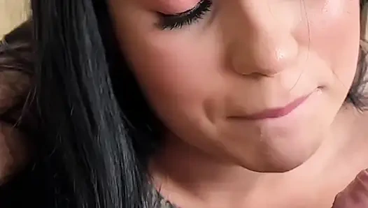 Anal kraliçe daha fazlası için geri döndü - esmer latin bakış açısıyla beşinci kez anal sikişe hazır