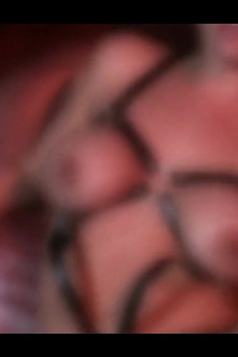 Sexo hardcore com minha amizade mais