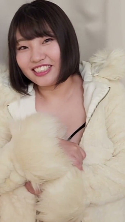 Mai - Grade A5 Top Quality Meat Office Lady Bombshell's First Video 2 | Klipp 1