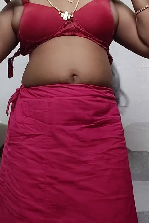 Bath Show Tamil Girl