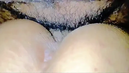 Tante seksi bikin aku sange