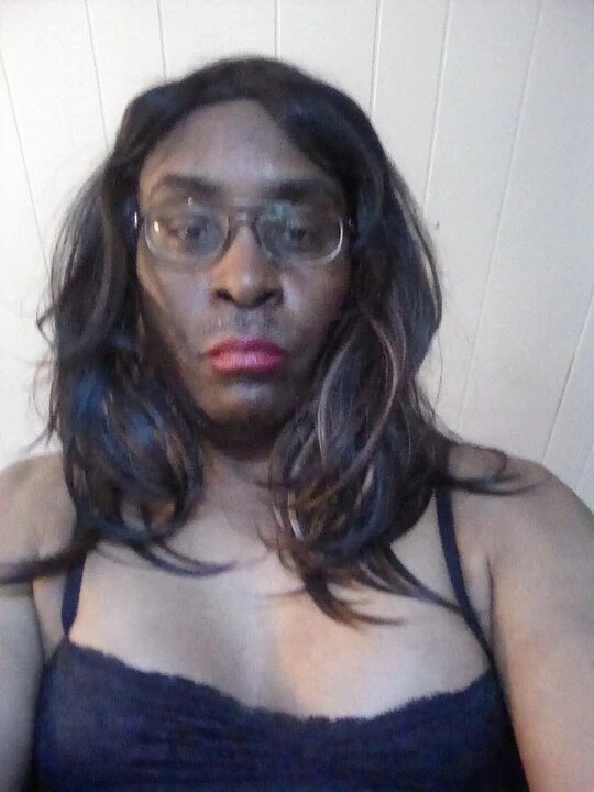 Cross dresser tergelincir