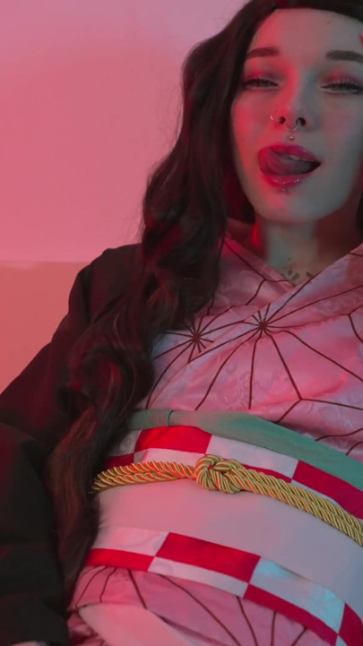 Nezuko plays with her wet holes. Karneli Bandi