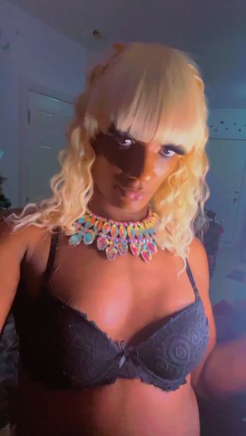 Zwarte pop transvrouw