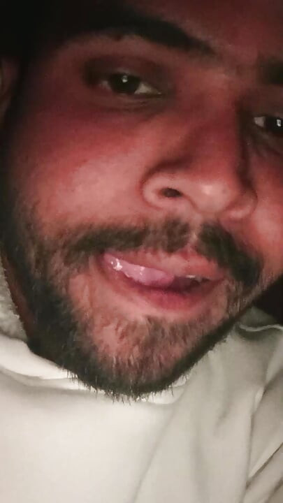 I means indian Ismart boy Ismaatdeva has lost her control After her Aunt (Chachi) was doing this hotty gesture