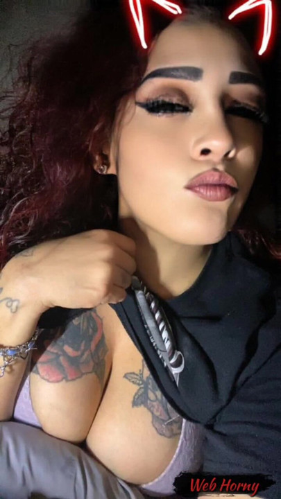 Cloe Arellano โชว์กางเกงขาสั้นและกางเกงบิบของเธอ (ภาพถ่าย) | คลิป 1