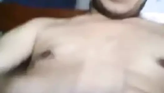 Sıcak latin adam çekim bir büyük yük