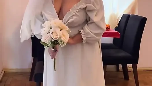 Cadılar bayramı karanlık gelin striptiz yapıyor