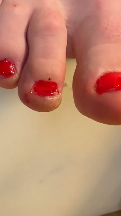 Polish My Foot Nails