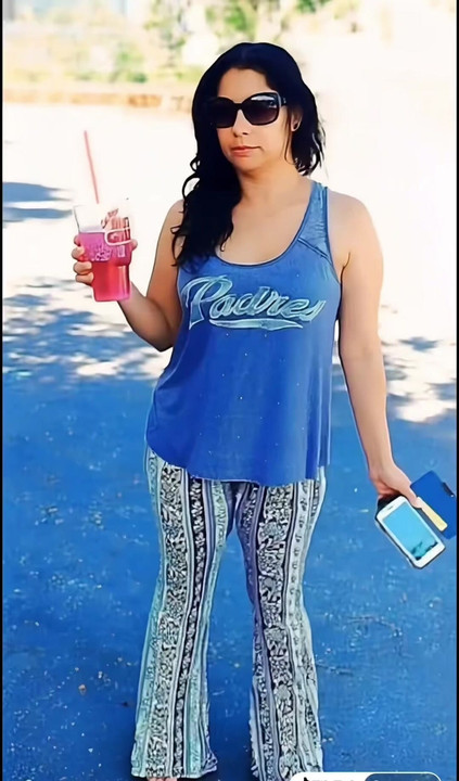 私の尻と膣を犯してくれる黒人男性二人を探しています。ソイはペラプタの一匹だ。