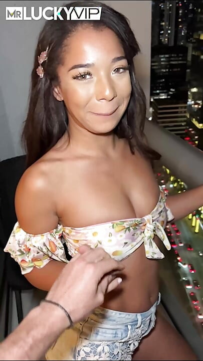 Malina melendrez không bị đe dọa bởi một con cu cứng