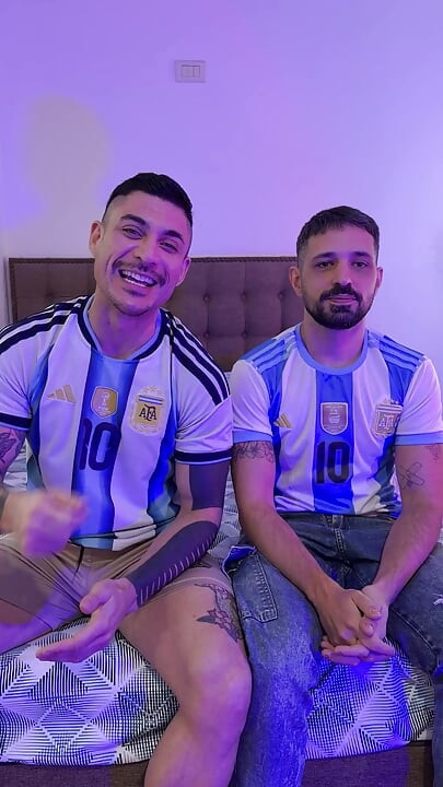 Close Friends! We Bet on Messi's Goals Watching the Game and He Won a Pack and Then Some!