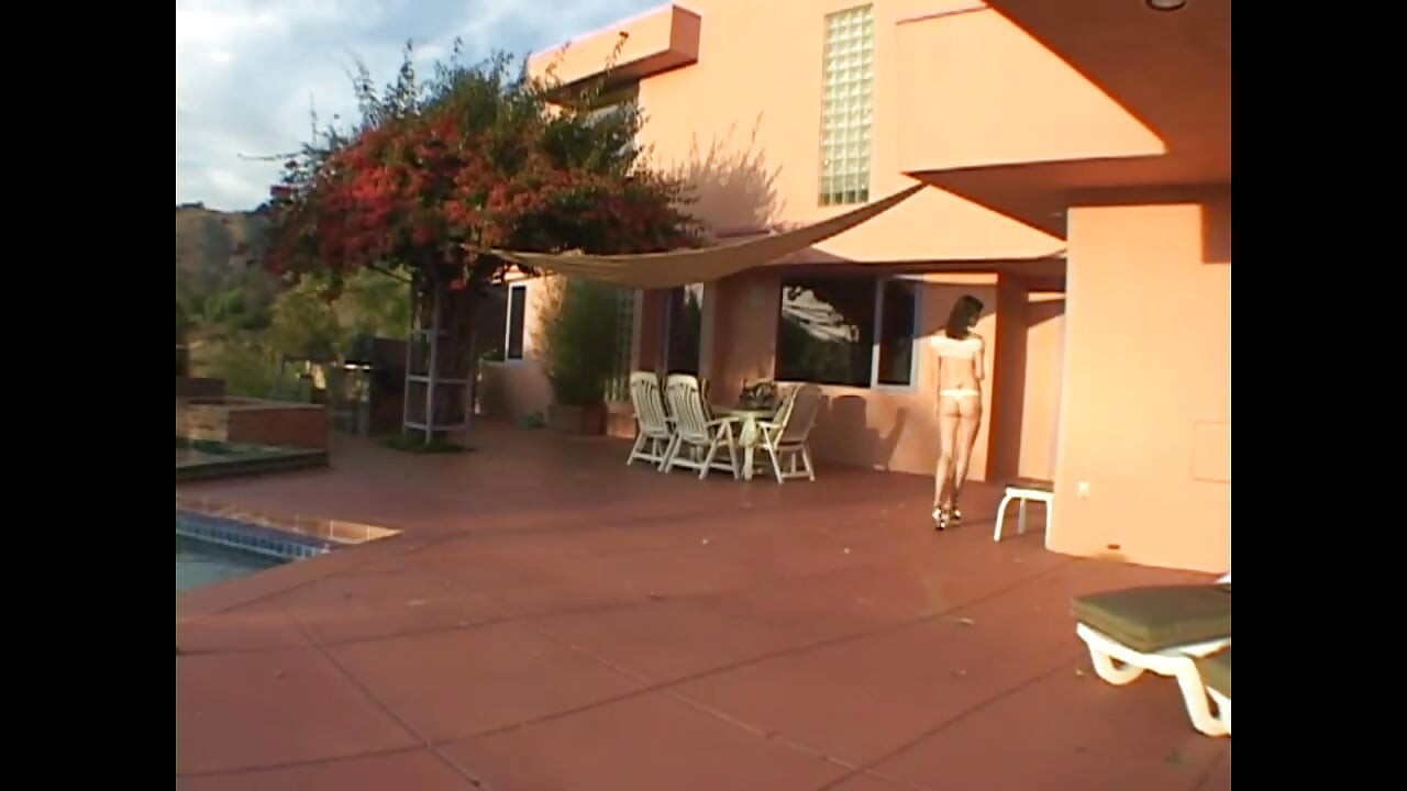 Teška dvostruka penetracija za seksi mladu malu drolju