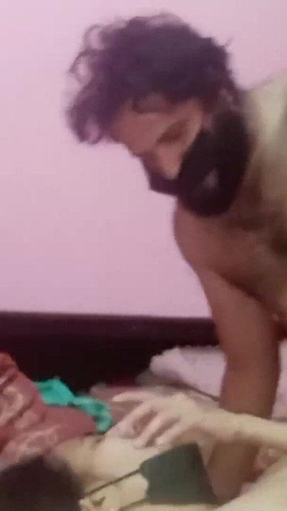 Dasi la demi-sœur baise une bite très sexy tellement heureuse | Clip 1