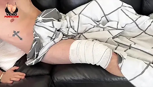 Hemşire Onun Penisini Yemeye Geliyor, Sikilmek Için!