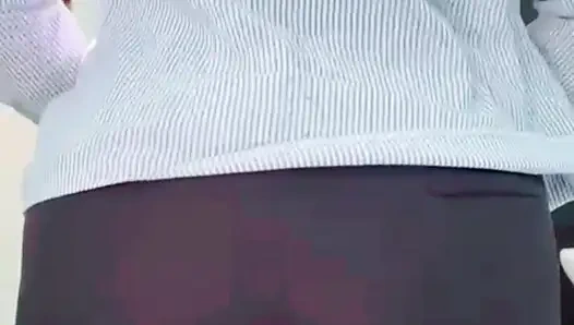 Мексиканская секретарша с большой задницей снимает всю свою униформу в офисе и открывает весь ее анус и влагалище перед камерой