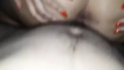 Раздвинула задницу