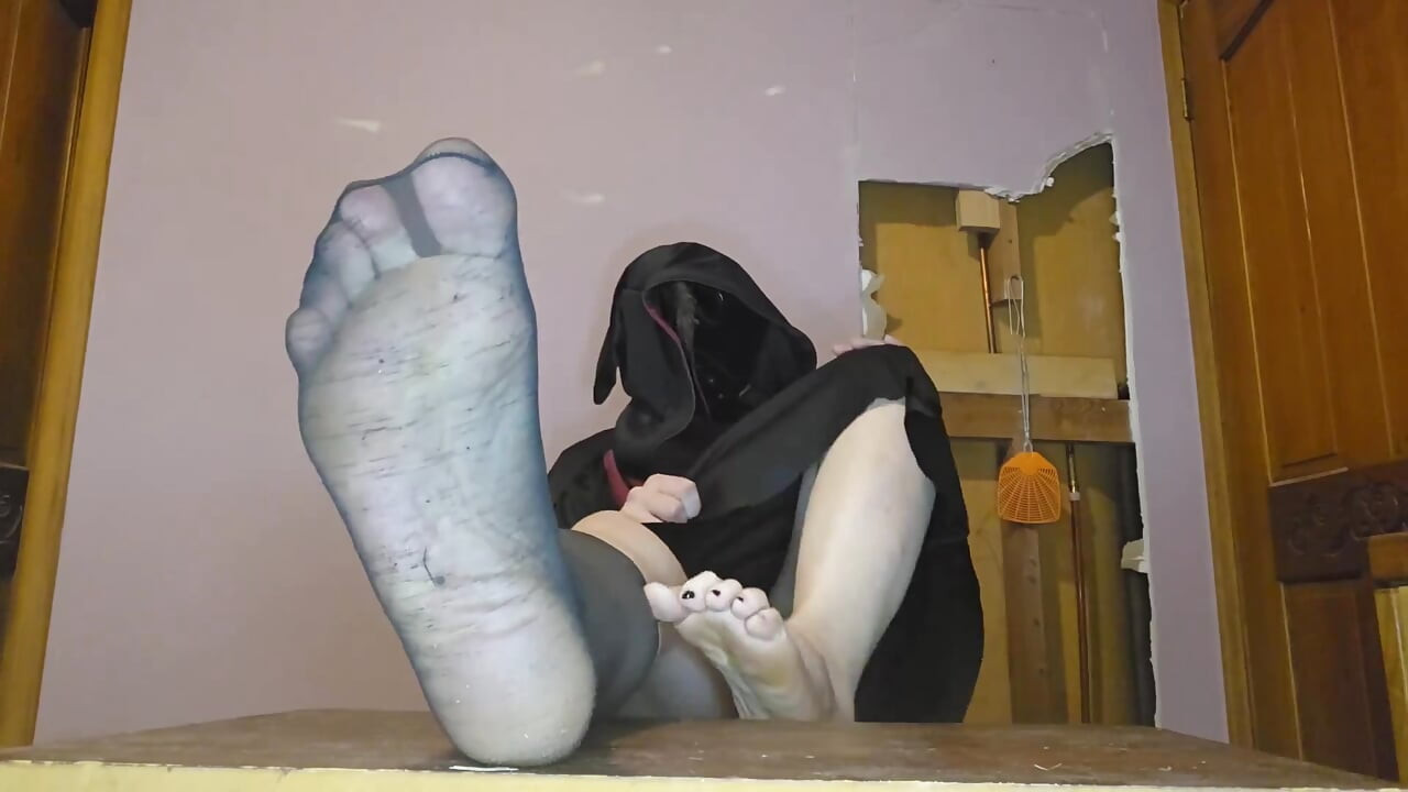 Dr Dimples ereksiyonunun tedavisini alıyor