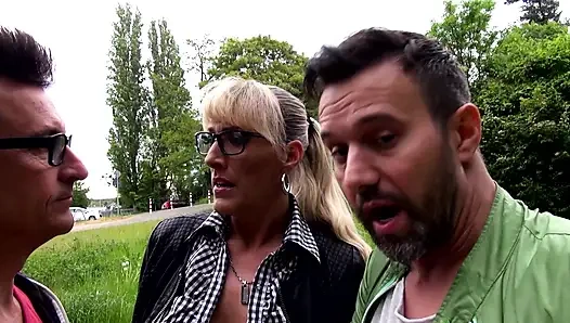 Дикий Трах С Двойном Проникновением На Улице В Лесу