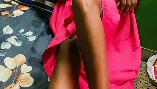 Огромные сиськи и лифчик в красном цвете Ammu