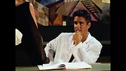 Sarışın geri dönüyor - arkadan sert sikiliyor