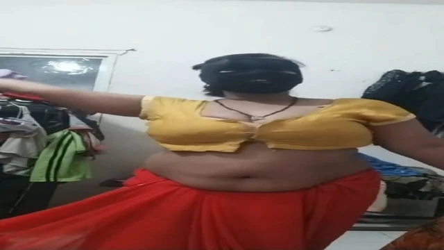 Bhabi new showing hot video