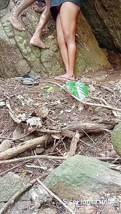 Bini dikongkek jiran semasa suaminya bekerja di dalam hutan