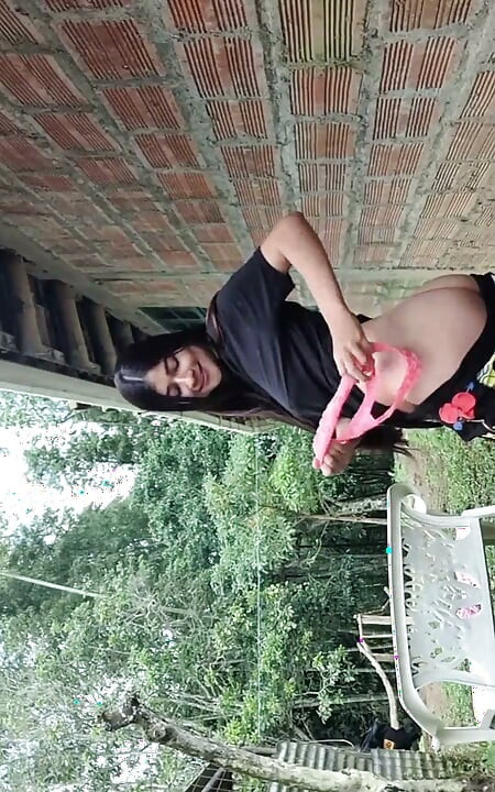 Yulieth Gomez Touches Herself in the Park and Shows Her Pussy and Takes off All Her Clothes