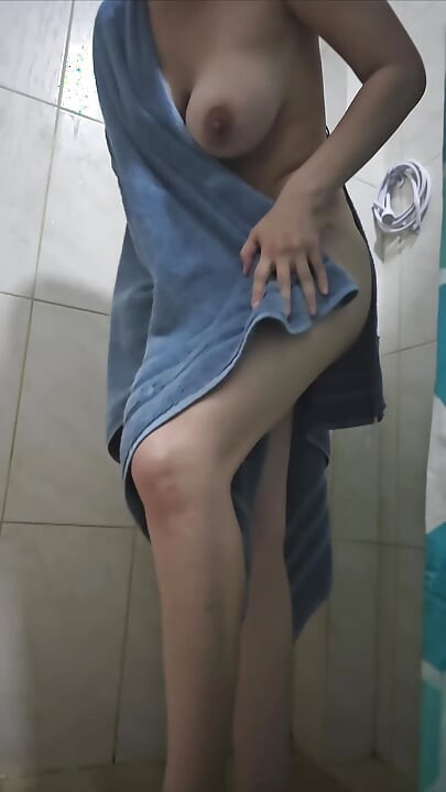 Ich werde heiß in der dusche delicius