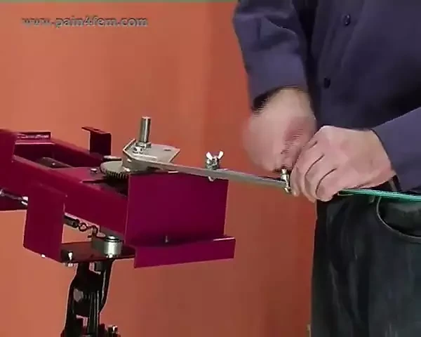 Anita Spanking Machine - Ass Whipping