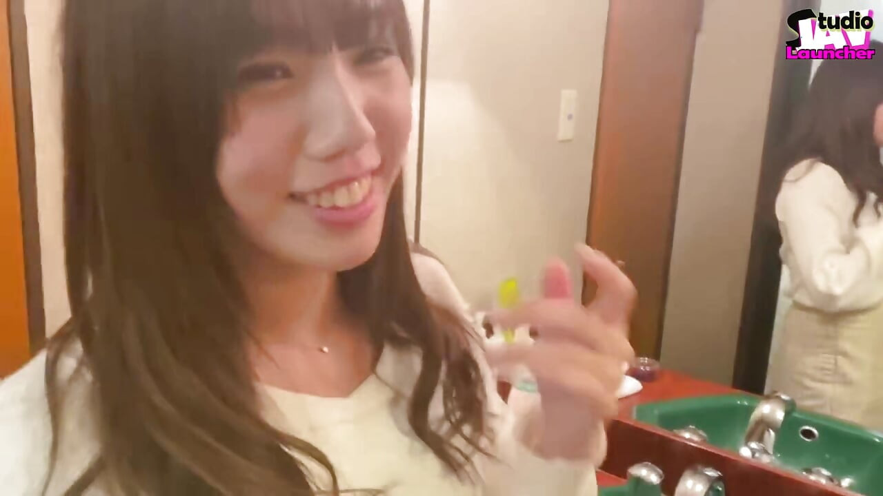 Anywhere Kiss-a Soft-lipped Beauty Turns the Whole Day Into Tongue Play Chapter-3