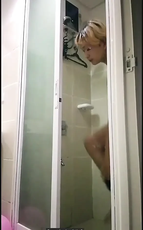 Asia Bi-twink Boy Takes His Own Cum After Hot Shower Masturbation