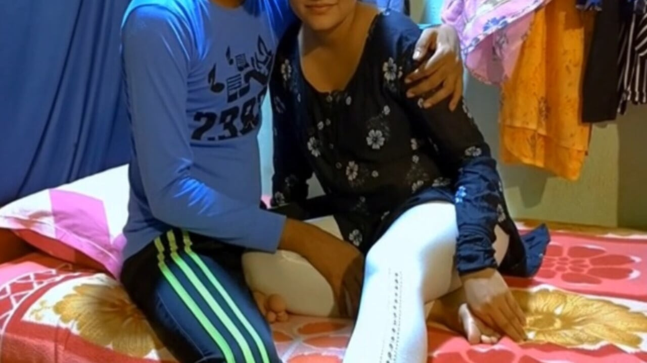 Жесткий трах, подруга и бойфренд в домашнем секс-видео