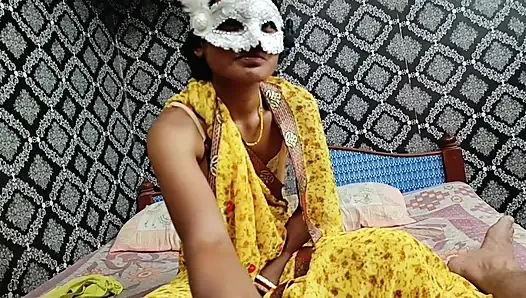 Kakak ipar india menelepon abang tirinya ke kamarnya untuk waktu suaminya lagi nggak di rumah. Kakak ipar india sama abang tirinya-i