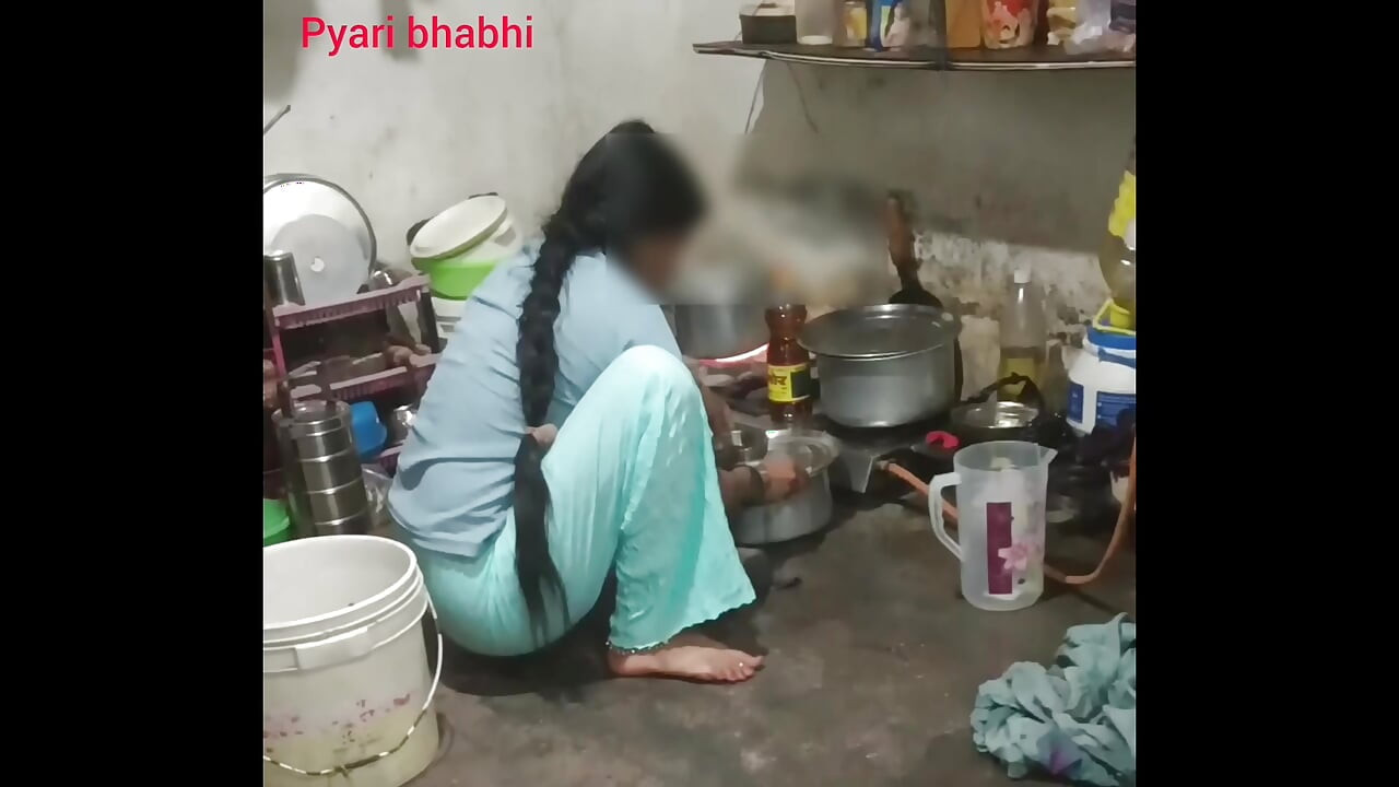 Seeing Kamwali's big ass, Malik fucked her hard, Hindi audio desi sexy video